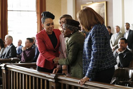 Amirah Vann, Liza Weil, Cicely Tyson - How to Get Away with Murder - Stay - Photos