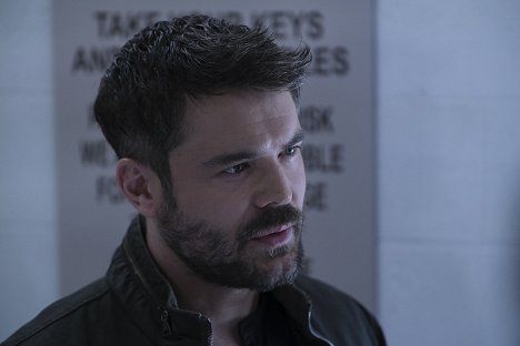 Charlie Weber - How to Get Away with Murder - Stay - Photos