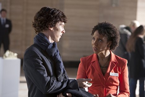 Benedict Cumberbatch, Janice Acquah - Sherlock - The Blind Banker - Photos