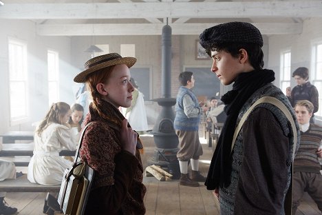 Amybeth McNulty, Lucas Jade Zumann - Anne s E na konci - Ale co je tak tvrdohlavé jako mládí? - Z filmu