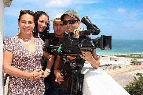 Idalmis Del Risco, Gerardo Ruffinelli - Entre Cuba y México, todo es bonito y sabroso - De filmagens