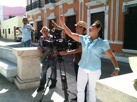 Gerardo Ruffinelli, Idalmis Del Risco - Entre Cuba y México, todo es bonito y sabroso - De filmagens