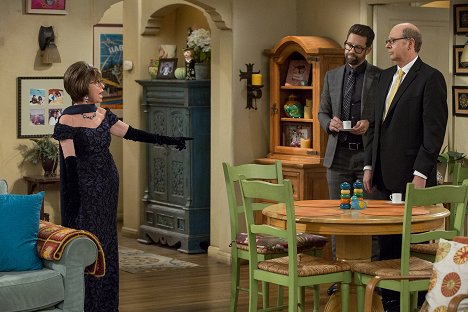Rita Moreno, Todd Grinnell, Stephen Tobolowsky - One Day at a Time - Ghosts - Photos