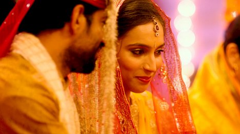 Zoya Hussain - Mukkabaaz - Van film