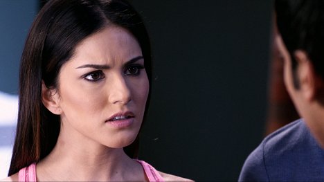 Sunny Leone - Ragini MMS 2 - Z filmu