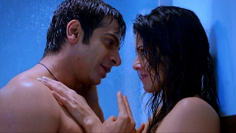 Karan Veer Mehra, Sunny Leone - Ragini MMS 2 - De la película