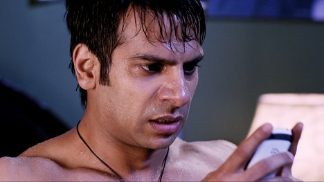 Karan Veer Mehra - Ragini MMS 2 - Photos