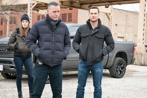 Marina Squerciati, Jason Beghe, Jesse Lee Soffer - Chicago P.D. - Silence of the Night - Photos