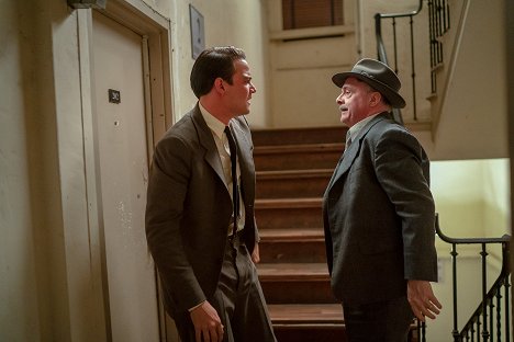 Daniel Zovatto, Nathan Lane - Penny Dreadful: City of Angels - Children of the Royal Sun - Photos