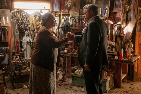 Adriana Barraza, Nathan Lane - Penny Dreadful: City of Angels - Children of the Royal Sun - Photos