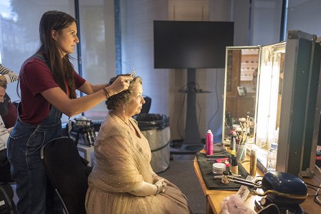 Marion Bailey - The Crown - Olding - Tournage