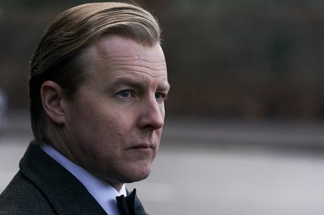 Samuel West - The Crown - Olding - Do filme