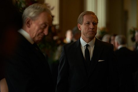 Charles Dance, Tobias Menzies - The Crown - Hämminki - Kuvat elokuvasta