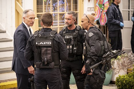 Patrick St. Esprit, Jay Harrington, Shemar Moore - S.W.A.T. - Wild Ones - Van film