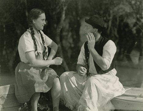 Zsóka Ölvedy, Ferenc Szécsi - Tiszavirág - De la película