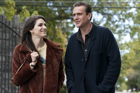 Eve Lindley, Jason Segel - Dispatches from Elsewhere - Lee - Filmfotos