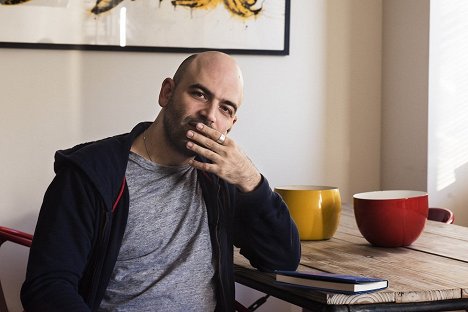 Roberto Saviano - Ferrante Fever - Van de set