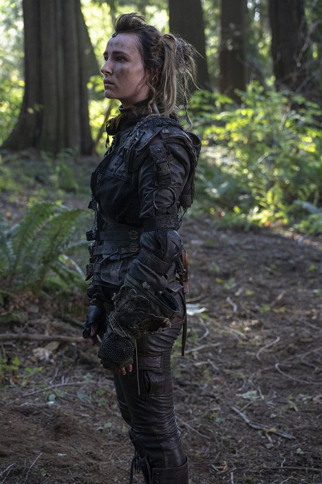Shelby Flannery - The 100 - From the Ashes - Van film