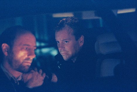 Xander Berkeley, Kiefer Sutherland - 24 hodin - Série 2 - Z filmu