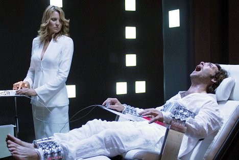 Lucy Lawless, James Callis - Battlestar Galactica - A Measure of Salvation - Photos