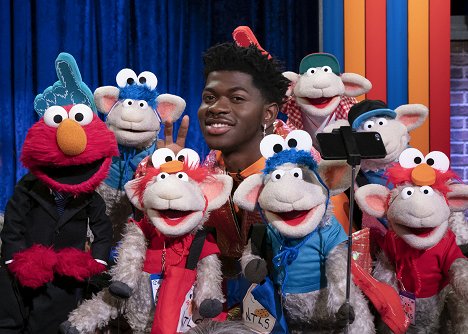 Lil Nas X - The Not Too Late Show with Elmo - Werbefoto