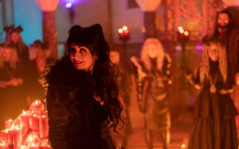 Lucy Punch - What We Do in the Shadows - Witches - Photos