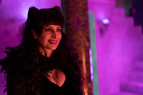 Lucy Punch - What We Do in the Shadows - Witches - Photos