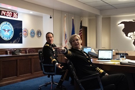 Diedrich Bader, Jane Lynch - Space Force - Mark and Mallory Go to Washington - Photos