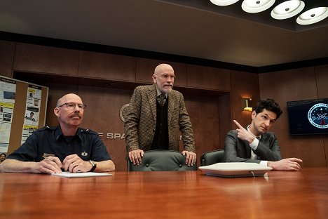 Don Lake, John Malkovich, Ben Schwartz - Space Force - Visita íntima - Do filme