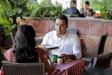 Victor Rasuk - The Baker and the Beauty - Blow Out - Do filme