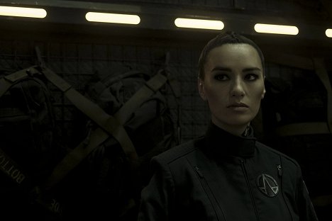 Cara Gee - The Expanse - Ciąg wsteczny - Z filmu