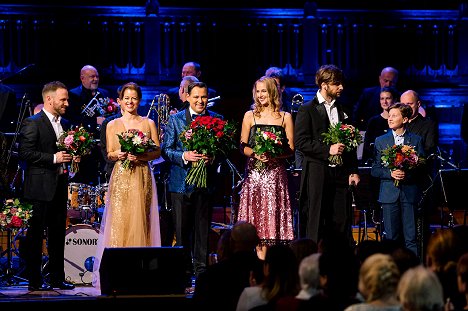 Ondřej Izdný, Hana Holišová, Pavel Vítek, Petra Vojtková, Roman Tomeš - Zlatá šedesátá - Filmfotók