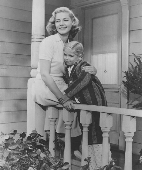Lauren Bacall, Evelyn Rudie - The Gift of Love - Photos