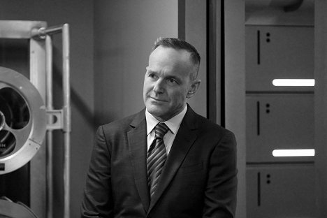 Clark Gregg - Agents of S.H.I.E.L.D. - Out of the Past - Photos