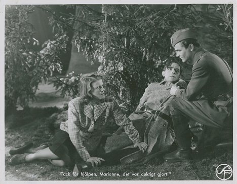 Sickan Carlsson, Ivar Wahlgren, George Fant - Landstormens lilla argbigga - Lobby Cards