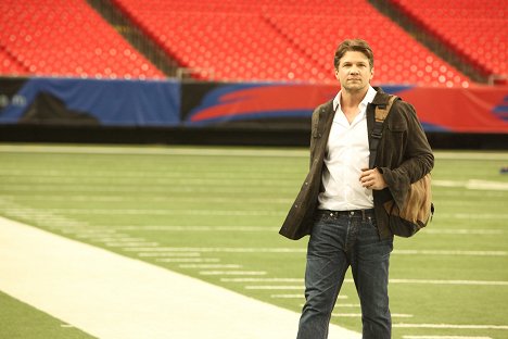 Marc Blucas - Necessary Roughness - Pilot - Photos