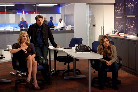 Andrea Anders, Marc Blucas, Callie Thorne - Necessary Roughness - Dream On - Photos