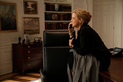 Téa Leoni - Madam Secretary - Ships and Countries - Photos