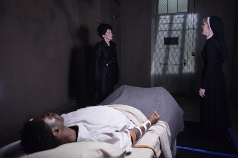 Frances Conroy, Lily Rabe - American Horror Story - Kuoleman enkeli - Kuvat elokuvasta