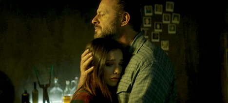 Jemma Dallender, Costas Mandylor - Daddy's Girl - De la película