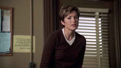 Mariska Hargitay - Law & Order: Special Victims Unit - Protection - Photos