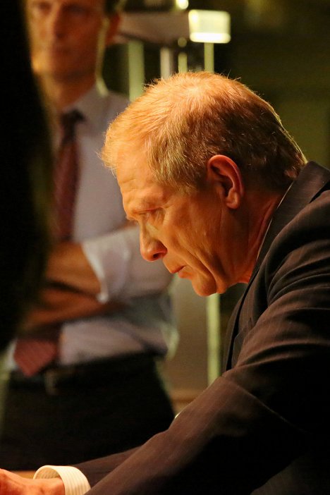Jeff Perry - Scandal - White Hat's Back On - Photos