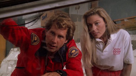 Parker Stevenson, Shawn Weatherly - Baywatch - The Drowning Pool - Photos