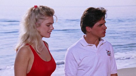 Erika Eleniak, Billy Warlock - Los vigilantes de la playa - Now, Sit Right Back and You'll Hear a Tale - De la película