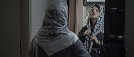 Neda Asadi - Dam - Filmfotos