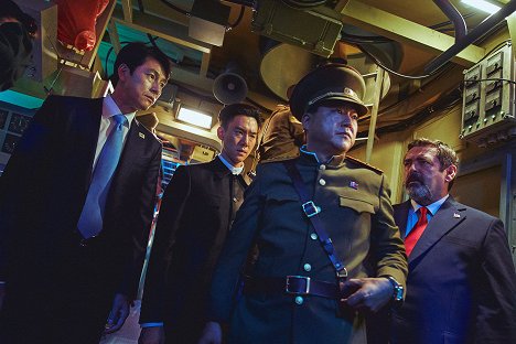 Woo-seong Jeong, Yeon-seok Yoo, Do-won Gwak, Angus Macfadyen - Gangcheolbi2: Jeongsanghoedam - De la película