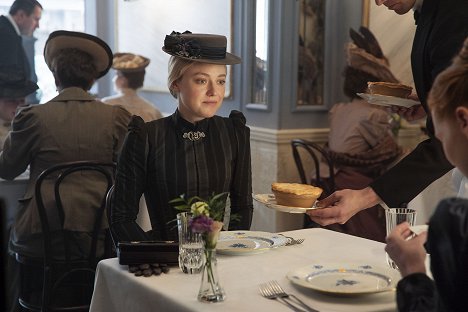 Dakota Fanning - The Alienist - Labyrinth - Photos