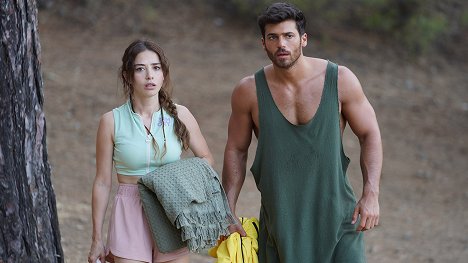 Özge Gürel, Can Yaman - Bay Yanlış - Episode 4 - Z filmu