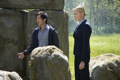 John Harlan Kim, Rebecca Romijn - Knihovníci - A koruna krále Artuše - Z filmu