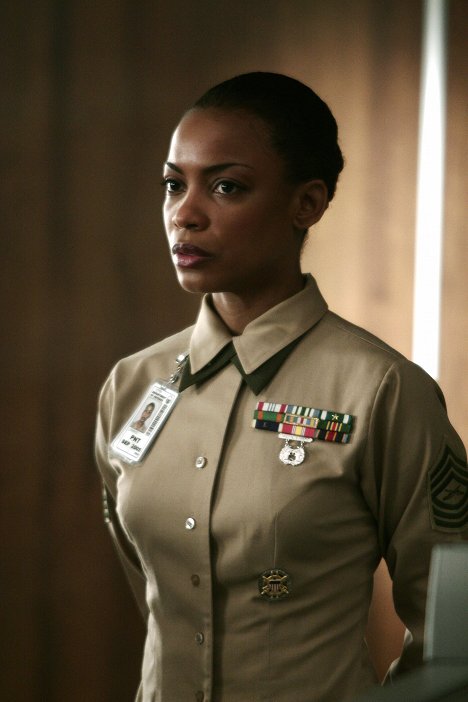 Aunjanue Ellis-Taylor